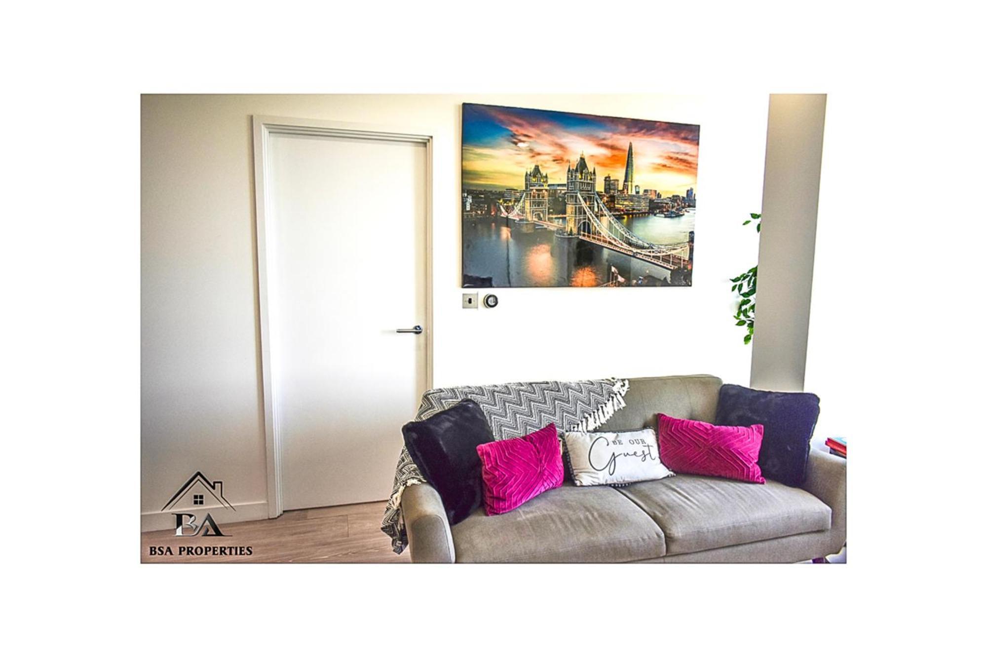 City Centre Apartment Close To Ascot & Legoland Sleep Upto 4 Guests - Parking On Request! Bracknell Kültér fotó