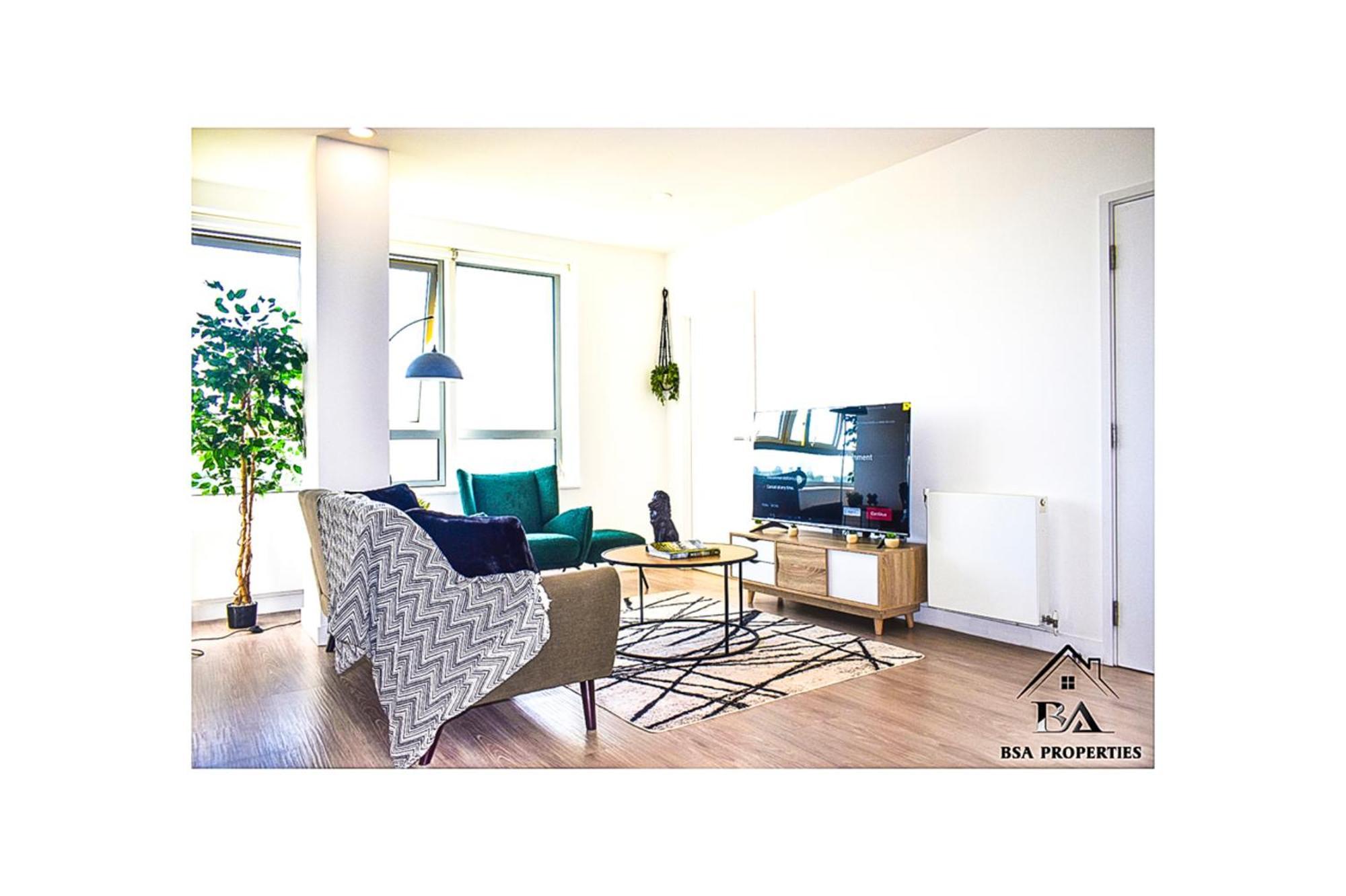 City Centre Apartment Close To Ascot & Legoland Sleep Upto 4 Guests - Parking On Request! Bracknell Kültér fotó